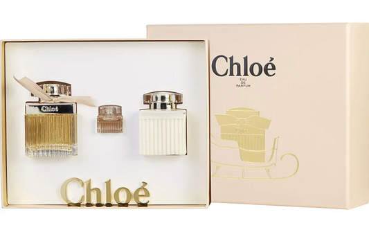 Chloé Gift Set – 75ml Eau de Parfum, 100ml Body Lotion, and 5ml Mini in elegant blush and ivory packaging with signature bow.